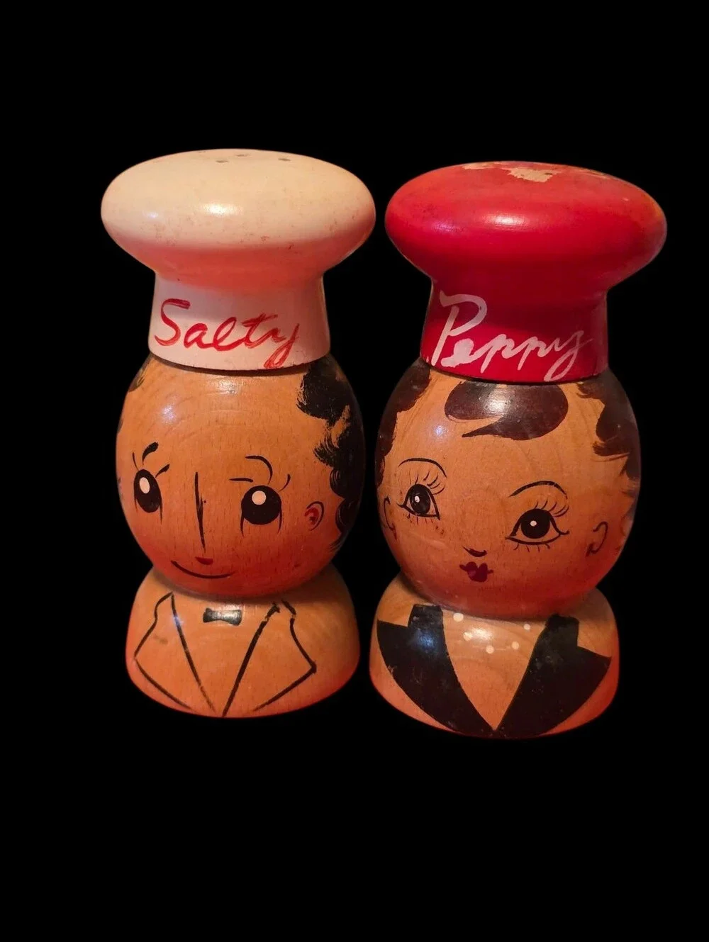 Vintage | Salt And Pepper Shakers